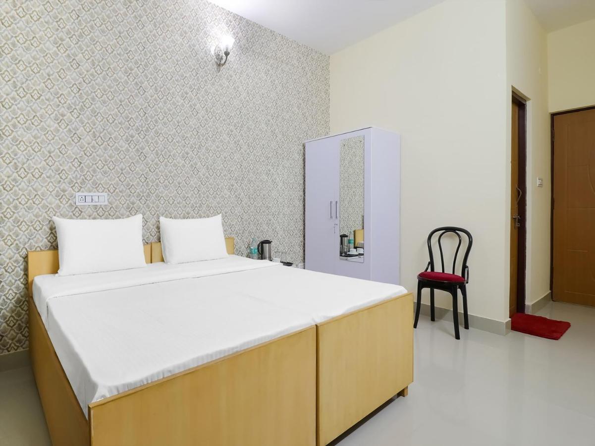 Oyo 84661 Lakshmi Home Stay Jhajra Exterior photo